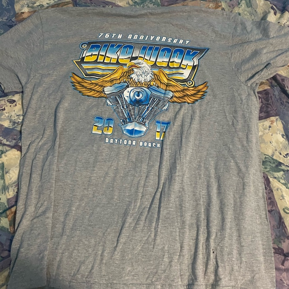Baggy grey biking tee